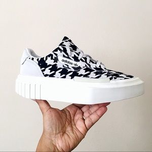 Adidas Hypersleek Houndstooth Check Motif